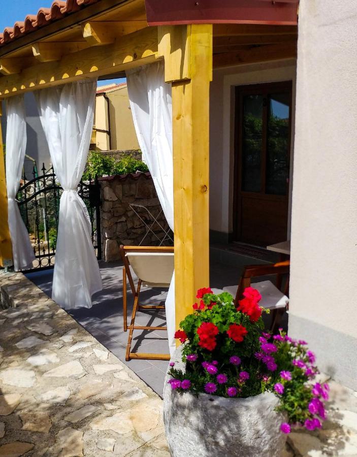 Apartments By The Sea Martinscica, Cres - 14334 Exterior foto